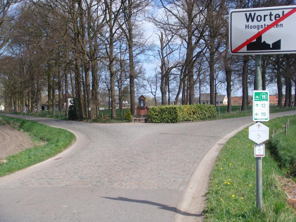 B&B De Grote Plaats Hoogstraten Exteriör bild